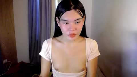 Snapshot of hotbunnyrainx chatting on 10.24.25 rain online show from 10.24.25