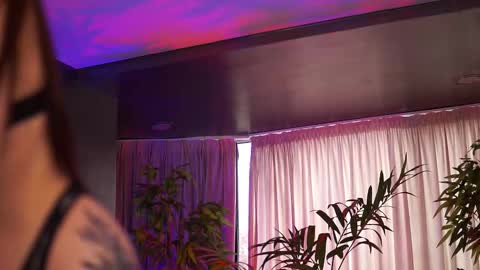 Snapshot of hotbustybabex chatting on 11.28.25 Anais online show from 11.28.25