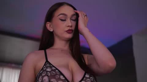 Snapshot of hotbustybabex chatting on 01.06.26 Anais online show from 01.06.26