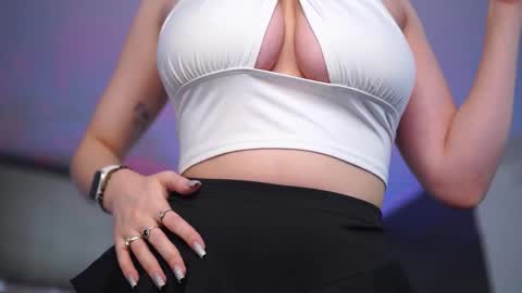 Snapshot of hotbustybabex chatting on 01.11.26 Anais online show from 01.11.26