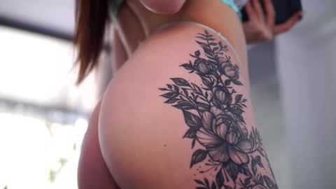 Snapshot of hotbustybabex chatting on 02.04.26 Anais online show from 02.04.26