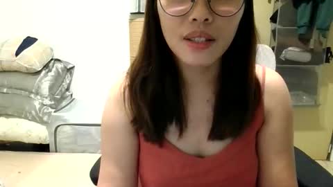 hotchick2099 online show from 04.04.26