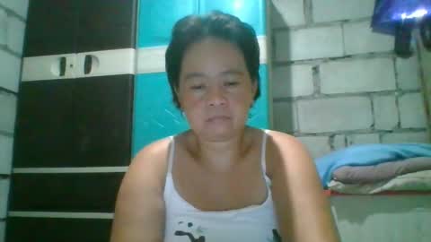 Snapshot of hotchicks4uxx chatting on 12.16.25 hotchicks4uxx online show from 12.16.25