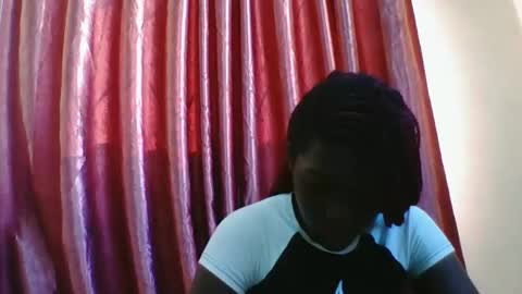 VICTORIA online show from 11.26.25