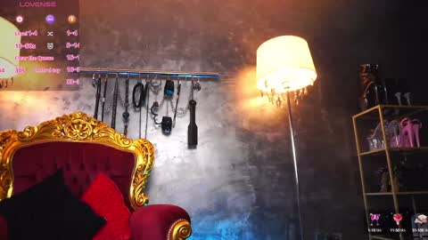 Snapshot of hotdesy_ chatting on 01.11.25 Mistress online show from 01.11.25