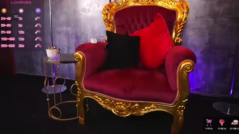 Snapshot of hotdesy_ chatting on 02.09.25 Mistress online show from 02.09.25