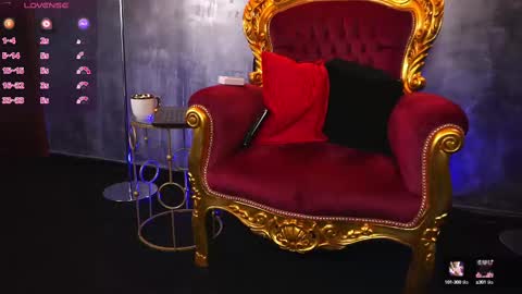 Snapshot of hotdesy_ chatting on 02.24.25 Mistress online show from 02.24.25