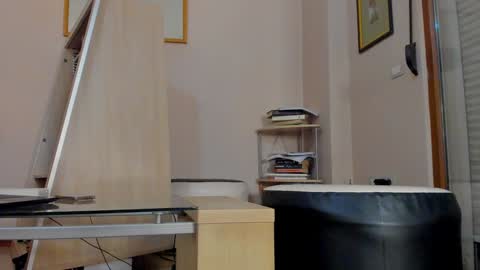 Erika  online show from 09.21.25