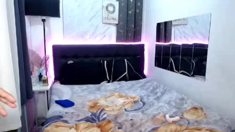 Snapshot of hotfallinggodempress chatting on 02.14.25 KATRINA online show from 02.14.25