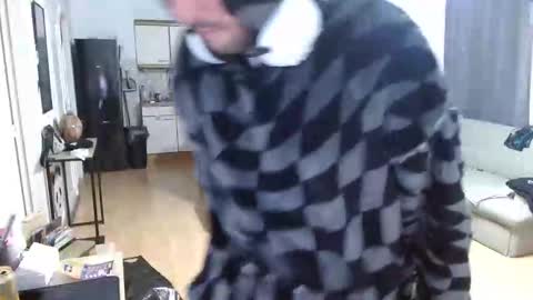 Snapshot of hotfilled chatting on 10.17.25 Mephisto667 online show from 10.17.25