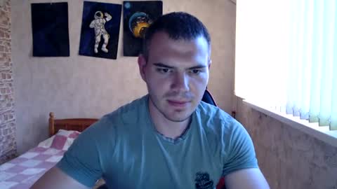 Snapshot of hotfitbboy_2001 chatting on 07.11.26 Alex online show from 07.11.26