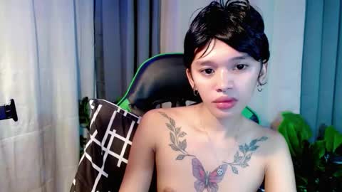 hotgirlronaxx online show from 12.16.25