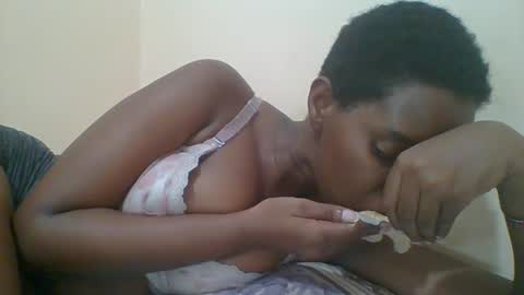 Snapshot of hotgodees chatting on 02.14.25 Queen online show from 02.14.25