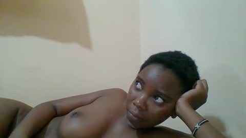 Snapshot of hotgodees chatting on 02.14.25 Queen online show from 02.14.25