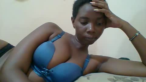 Snapshot of hotgodees chatting on 03.02.25 Queen online show from 03.02.25