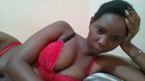 Snapshot of hotgodees chatting on 03.07.25 Queen online show from 03.07.25