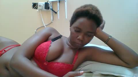 Snapshot of hotgodees chatting on 09.09.25 Queen online show from 09.09.25