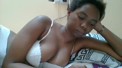 Snapshot of hotgodees chatting on 09.22.25 Queen online show from 09.22.25