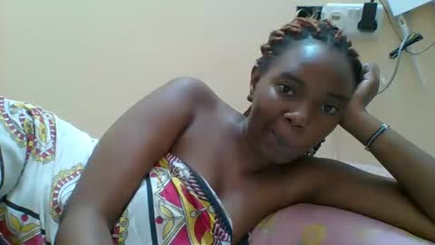 Snapshot of hotgodees chatting on 10.15.25 Queen online show from 10.15.25