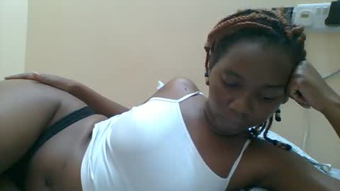 Snapshot of hotgodees chatting on 11.05.25 Queen online show from 11.05.25