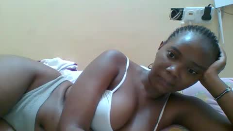 Snapshot of hotgodees chatting on 11.25.25 Queen online show from 11.25.25