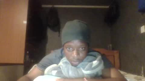 hotguyy001 online show from 02.15.25