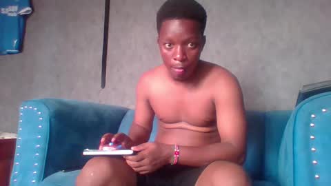 hotguyy001 online show from 03.12.25