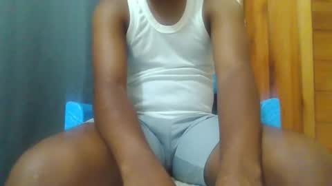 hotguyy001 online show from 10.19.25