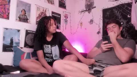 Snapshot of hothoneychile chatting on 11.27.25 Sam and Nico online show from 11.27.25