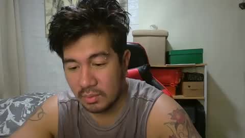 Snapshot of hothunkybear23 chatting on 12.21.24 Khel online show from 12.21.24