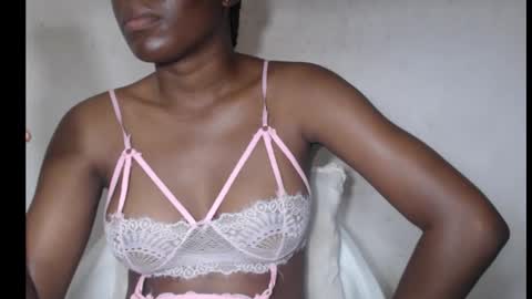 Snapshot of hotjessie0 chatting on 09.17.25 hotjessie0 online show from 09.17.25
