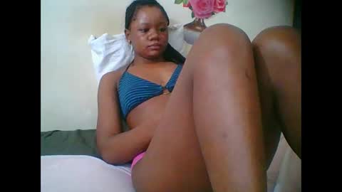 Snapshot of hotjeylee chatting on 10.22.25 LOYCE online show from 10.22.25