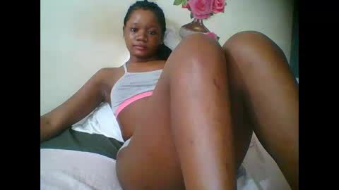 Snapshot of hotjeylee chatting on 10.22.25 LOYCE online show from 10.22.25