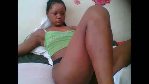 Snapshot of hotjeylee chatting on 10.25.25 LOYCE online show from 10.25.25