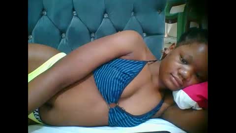 Snapshot of hotjeylee chatting on 11.14.25 LOYCE online show from 11.14.25