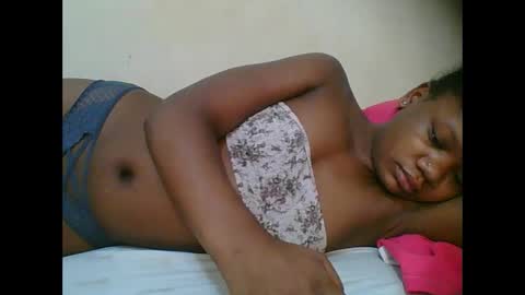 Snapshot of hotjeylee chatting on 11.16.25 LOYCE online show from 11.16.25