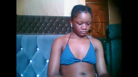 Snapshot of hotjeylee chatting on 11.17.25 LOYCE online show from 11.17.25