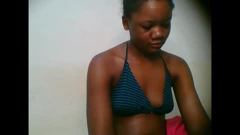 Snapshot of hotjeylee chatting on 11.18.25 LOYCE online show from 11.18.25