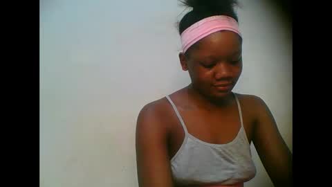 Snapshot of hotjeylee chatting on 11.21.25 LOYCE online show from 11.21.25