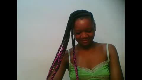 Snapshot of hotjeylee chatting on 11.24.25 LOYCE online show from 11.24.25