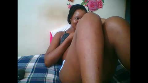 Snapshot of hotjeylee chatting on 11.27.25 LOYCE online show from 11.27.25