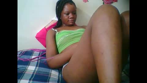 Snapshot of hotjeylee chatting on 11.30.25 LOYCE online show from 11.30.25