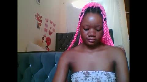 Snapshot of hotjeylee chatting on 12.05.25 LOYCE online show from 12.05.25