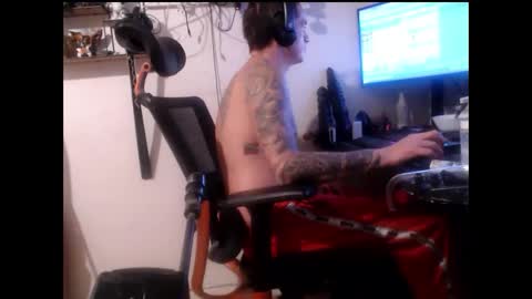 Snapshot of hotkinkytat chatting on 01.12.25 hotkinkytat online show from 01.12.25