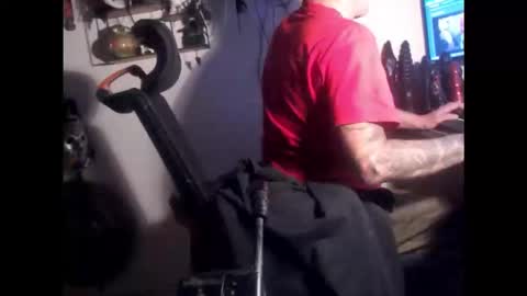 Snapshot of hotkinkytat chatting on 10.18.25 hotkinkytat online show from 10.18.25