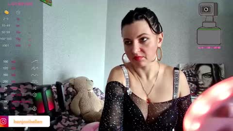 Snapshot of hotkleoo chatting on 02.18.25 MistressM online show from 02.18.25