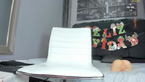 Hotkoljei online show from 12.27.24