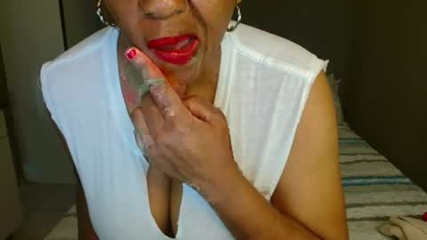 Snapshot of hotlilya chatting on 07.14.26 hotlilya online show from 07.14.26