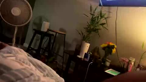 hotluv69692000 online show from 11.27.25