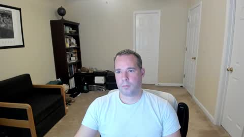 Snapshot of hotmale4u692000 chatting on 12.28.24 hotmale4u692000 online show from 12.28.24